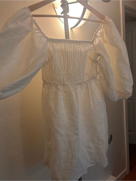 Tuckernuck Dresses & Skirts - Tuckernuck White Linen Annie Smocked Puff-Sleeve Dress
